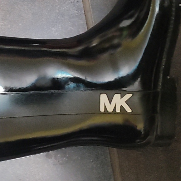 Michael Kors Rain/Winter Boots Size 9 Womens - Picture 2 of 5